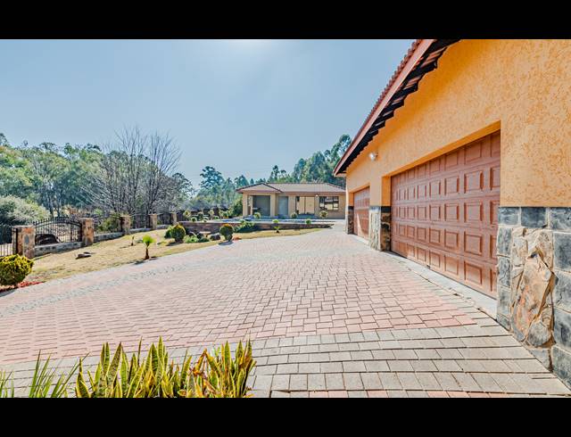 5 BEDROOM GATED ESTATE RENTED IN ZWAVELPOORT AH